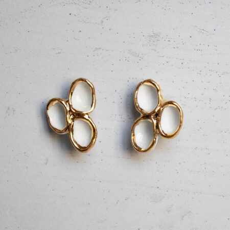 Element balti auskarai